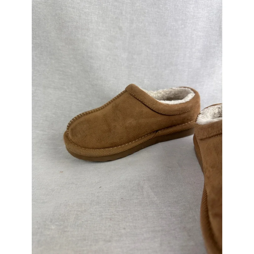 Target Kids‎ Chestnut Brown Faux Fur Lined Slip On Moccasin Slippers Size 10